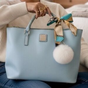 EUC 4-FER Baby Blue classic Dooney and Bourke Bag